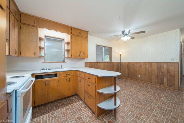 223 Hedgecock Road, High Point, NC 27265