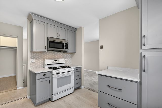 1847 Brighton Circle, Aurora, IL 60506