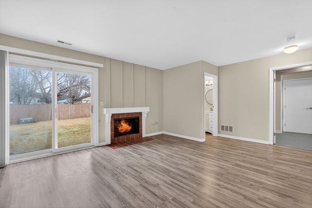 1847 Brighton Circle, Aurora, IL 60506