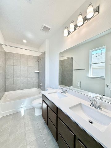 562 Broken Boulder Street, Magnolia, TX 77354