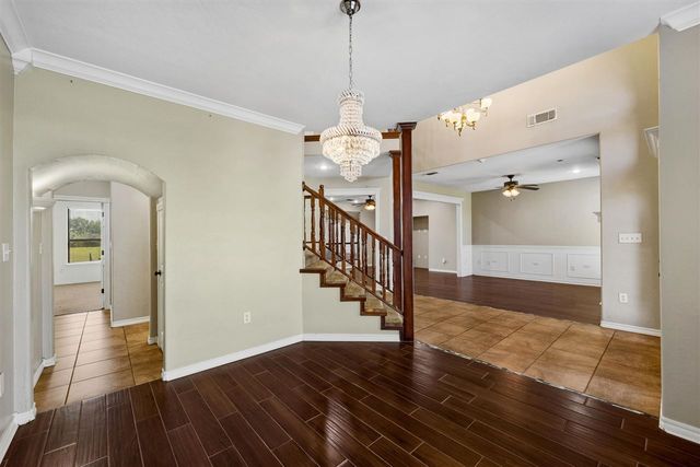 356 NE Valley View Rd, Lawton, OK 73507