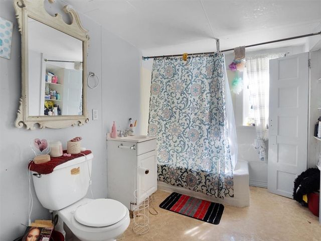 381 Parsells Avenue, Rochester, NY 14609