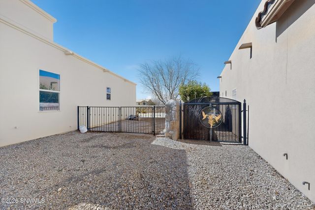 4473 Ojo Caliente Circle, Las Cruces, NM 88011