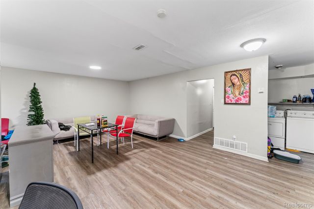 1444 S Liddesdale Street, Detroit, MI 48217