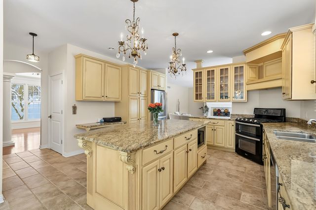 8272 Bainbridge Drive, Texas Twp, MI 49071