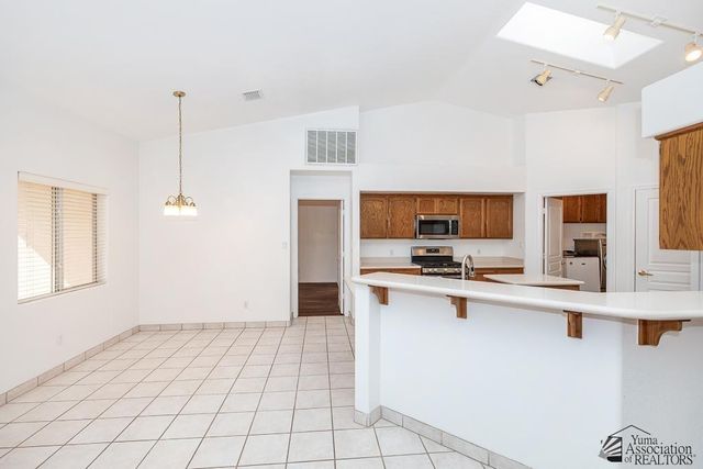 8061 E Topeka Pl, Yuma, AZ 85365