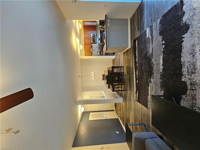 4308 Hillingdon Bnd Apt 206, Chesapeake, VA 23321