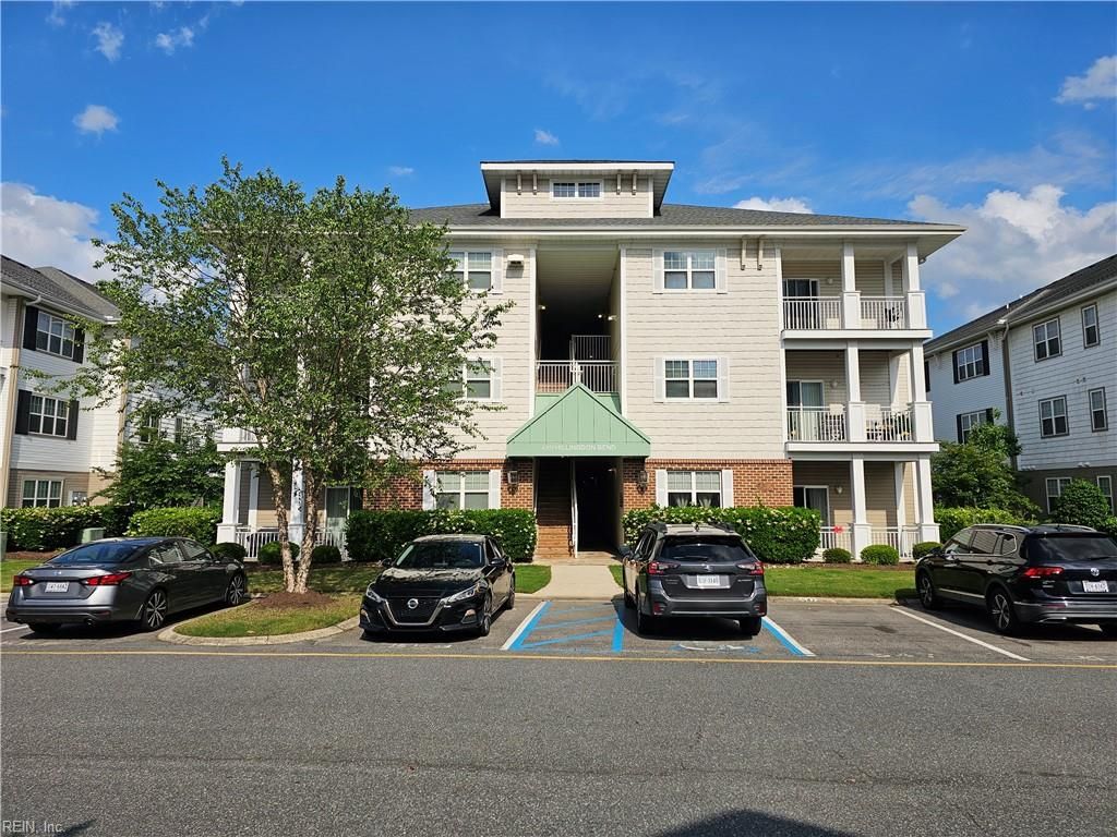 4308 Hillingdon Bnd Apt 206, Chesapeake, VA 23321