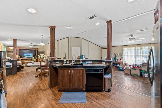 1140 Meridian, Livingston, TX 77351