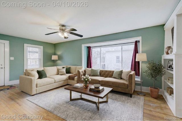 502 E LEWISTON Avenue, Ferndale, MI 48220