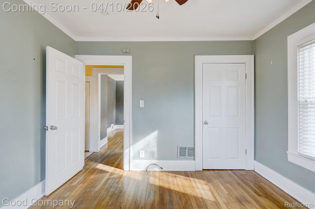 502 E LEWISTON Avenue, Ferndale, MI 48220