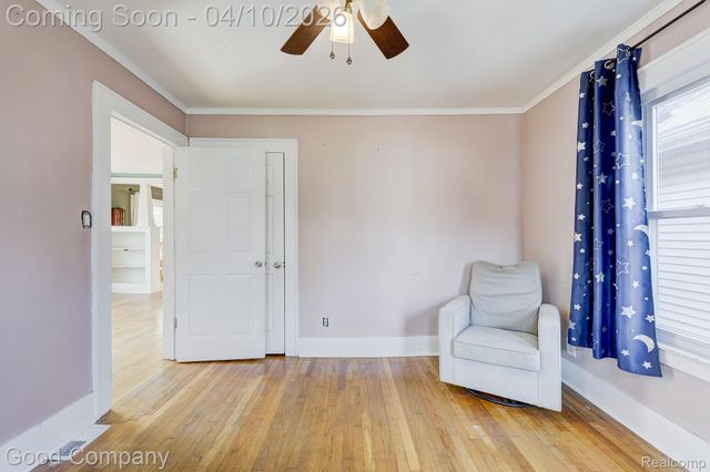 502 E LEWISTON Avenue, Ferndale, MI 48220