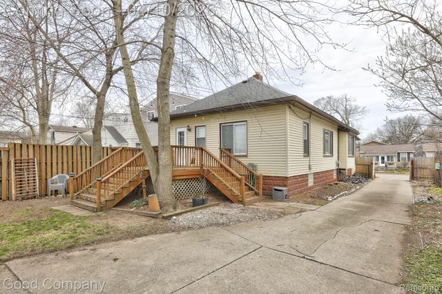 502 E LEWISTON Avenue, Ferndale, MI 48220