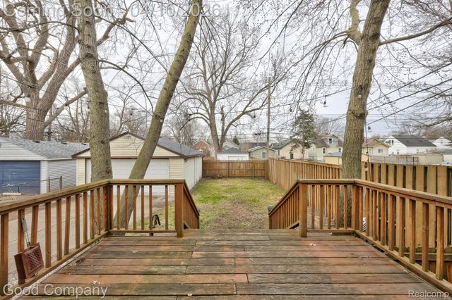 502 E LEWISTON Avenue, Ferndale, MI 48220