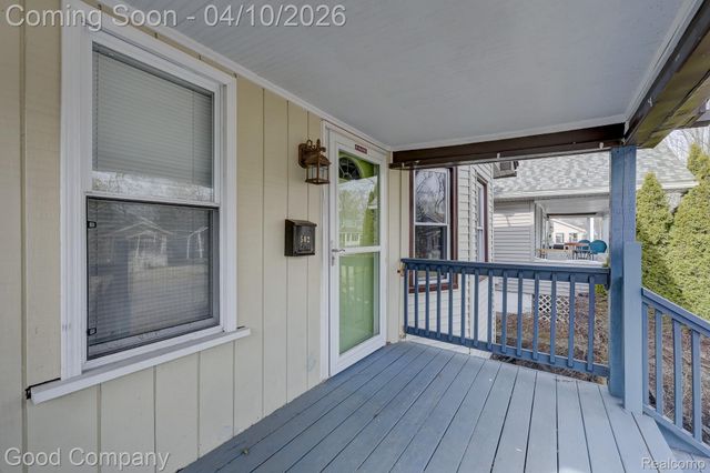 502 E LEWISTON Avenue, Ferndale, MI 48220