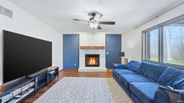 1527 Channel Court, Fort Wayne, IN 46825