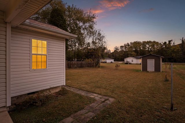 9842 Walnut Street, Soddy Daisy, TN 37379