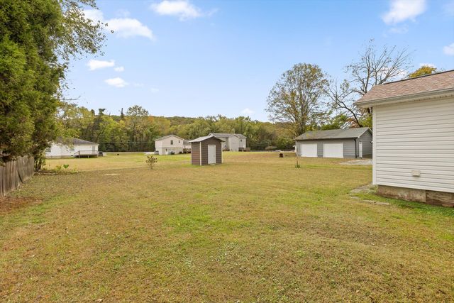 9842 Walnut Street, Soddy Daisy, TN 37379