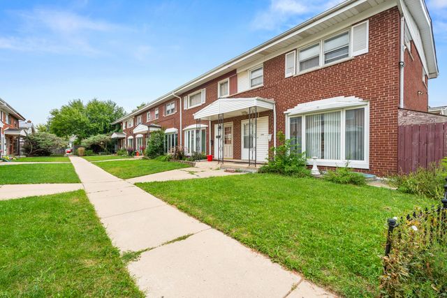 8929 Robin Drive D, Des Plaines, IL 60016
