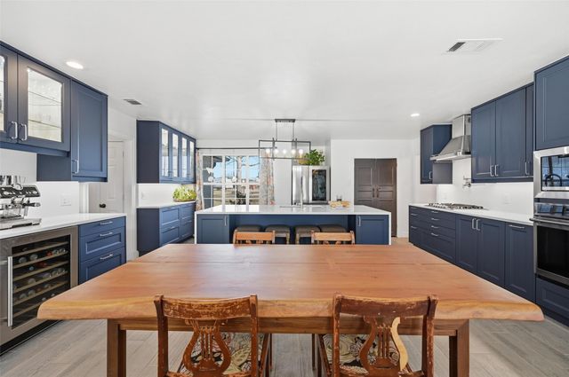 2240 Cottonwood Court, Midlothian, TX 76065