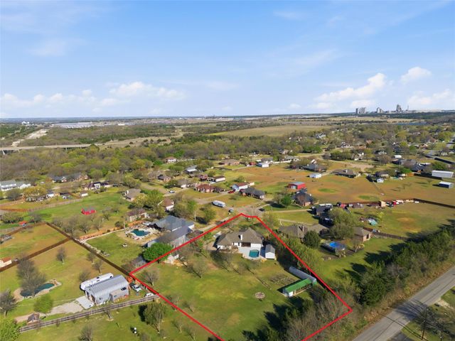 2240 Cottonwood Court, Midlothian, TX 76065