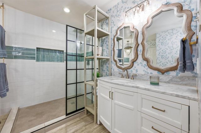 2240 Cottonwood Court, Midlothian, TX 76065