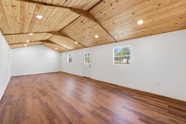 2240 Cottonwood Court, Midlothian, TX 76065