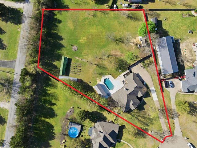 2240 Cottonwood Court, Midlothian, TX 76065