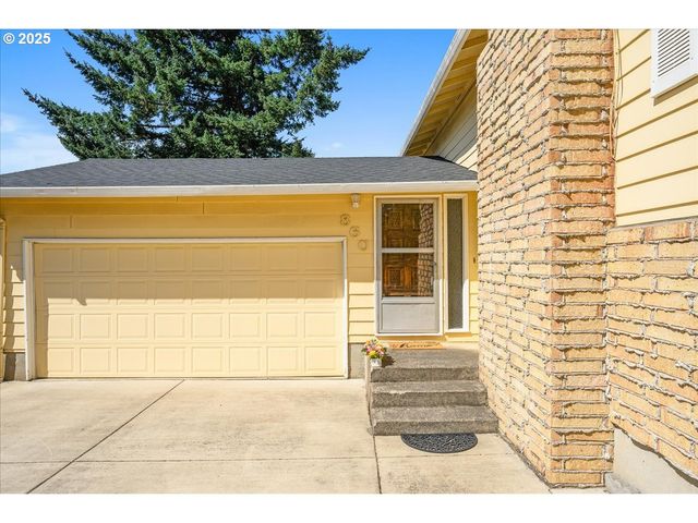 860 Ne 14TH Ave, Canby, OR 97013