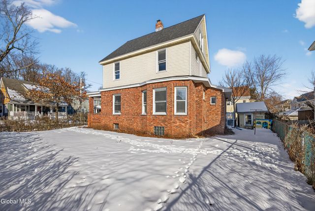 209 Elmer Avenue, Schenectady, NY 12308