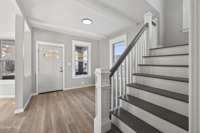 209 Elmer Avenue, Schenectady, NY 12308