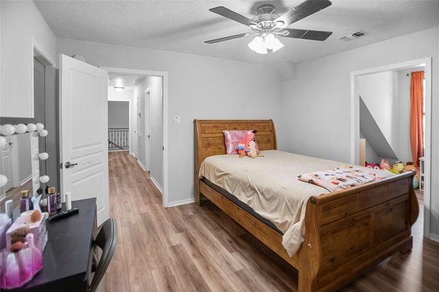 12315 Fisher Drive, Mont Belvieu, TX 77523