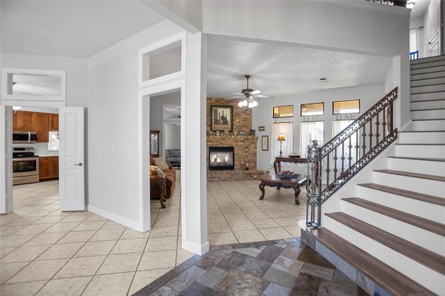 12315 Fisher Drive, Mont Belvieu, TX 77523