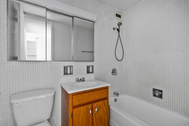 4800 S Chicago Beach Drive 1910S, Chicago, IL 60615
