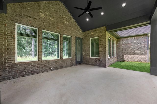 1503 Northern Dr, Dayton, TX 77535