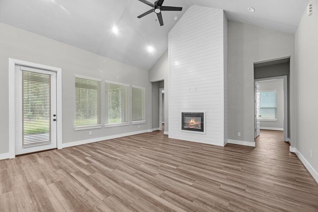 1503 Northern Dr, Dayton, TX 77535