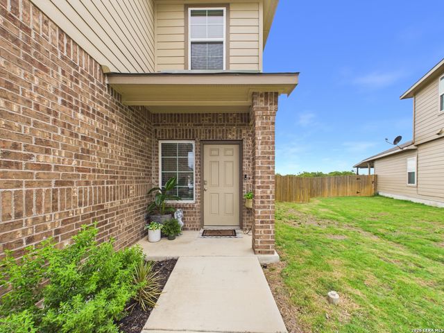 177 Legendary Trail, Floresville, TX 78114