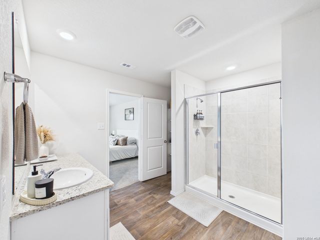 177 Legendary Trail, Floresville, TX 78114