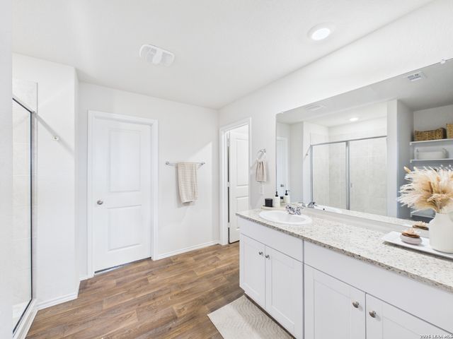 177 Legendary Trail, Floresville, TX 78114