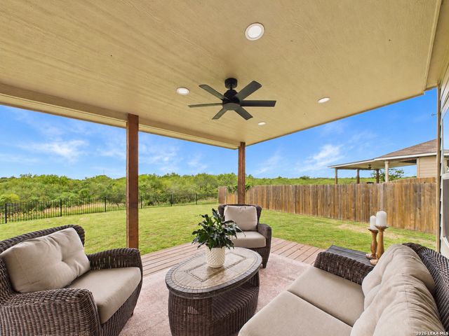 177 Legendary Trail, Floresville, TX 78114