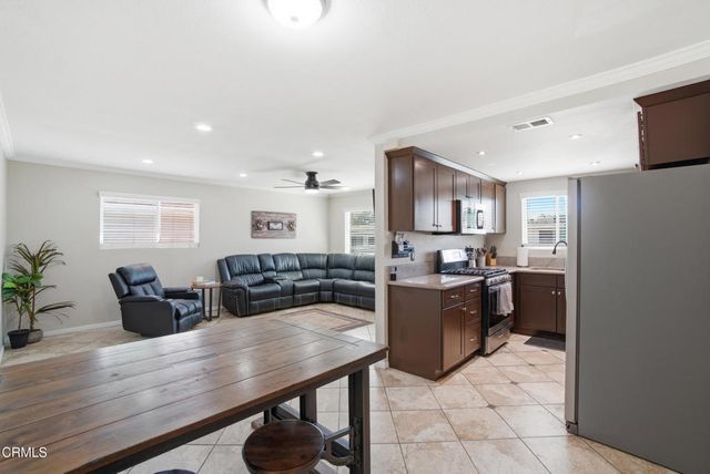 1157 Acadia Place, Ventura, CA 93003