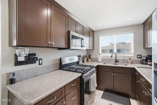 1157 Acadia Place, Ventura, CA 93003