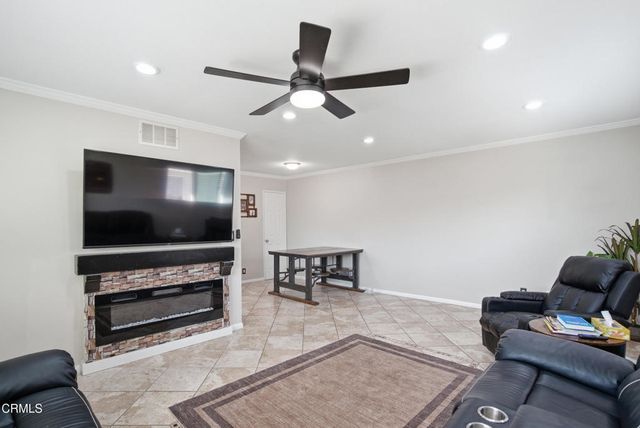 1157 Acadia Place, Ventura, CA 93003