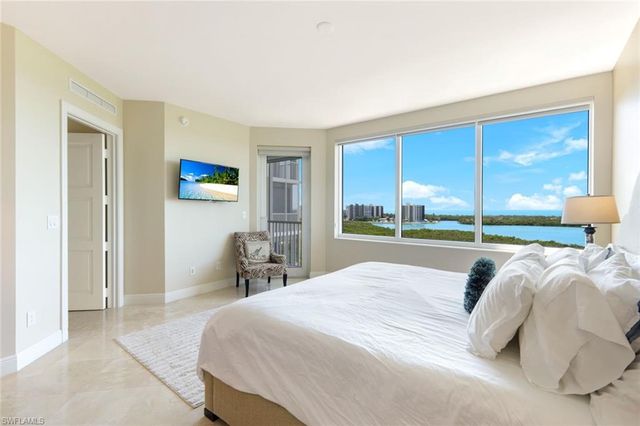 265 Indies WAY 904, Naples, FL 34110