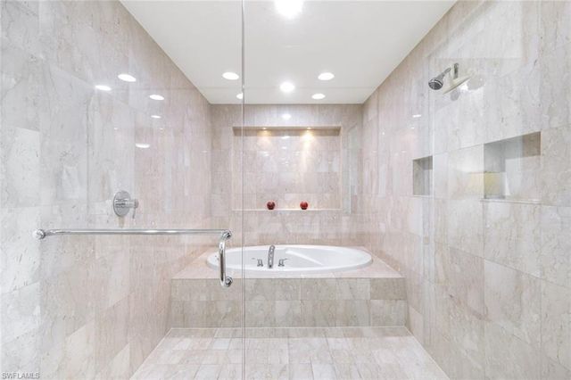 265 Indies WAY 904, Naples, FL 34110