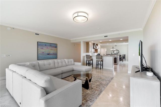 265 Indies WAY 904, Naples, FL 34110