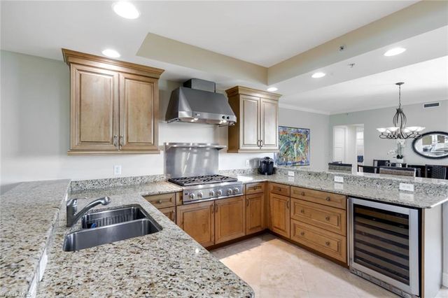 265 Indies WAY 904, Naples, FL 34110
