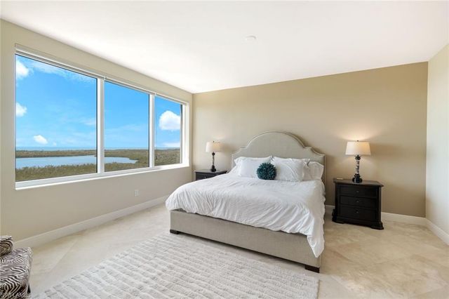 265 Indies WAY 904, Naples, FL 34110