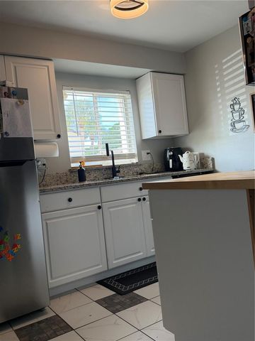 2617 PINE LAKE TERRACE B, Sarasota, FL 34237