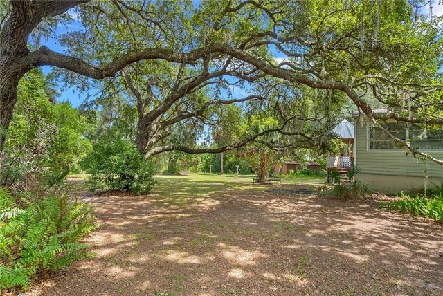26015 SACKAMAXON DRIVE, Sorrento, FL 32776